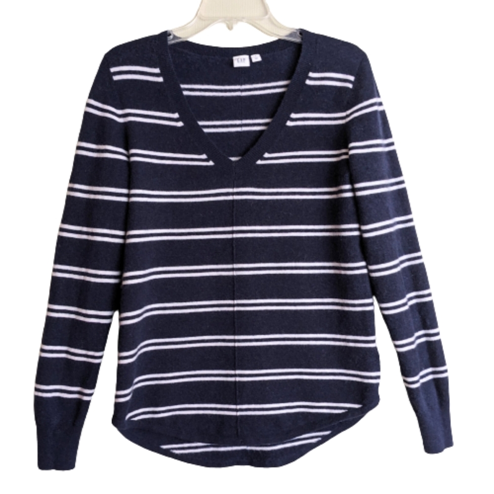 Gap Sweater Navy Blue White Stripes V-neck Nautical Coastal Size M